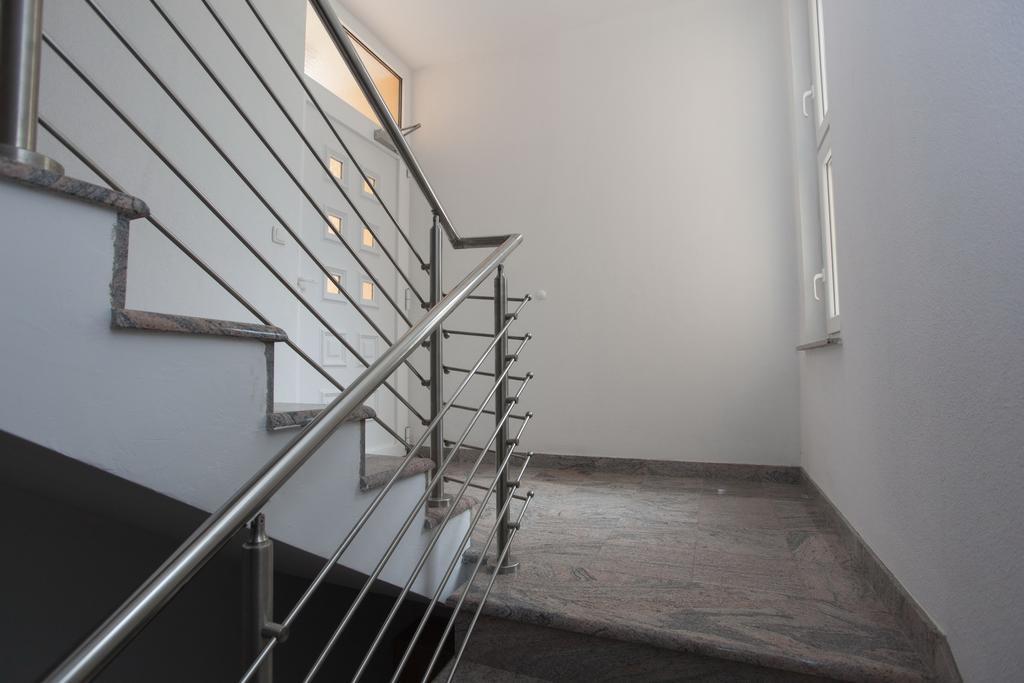 Apartments Damjanovic Makarska Bagian luar foto