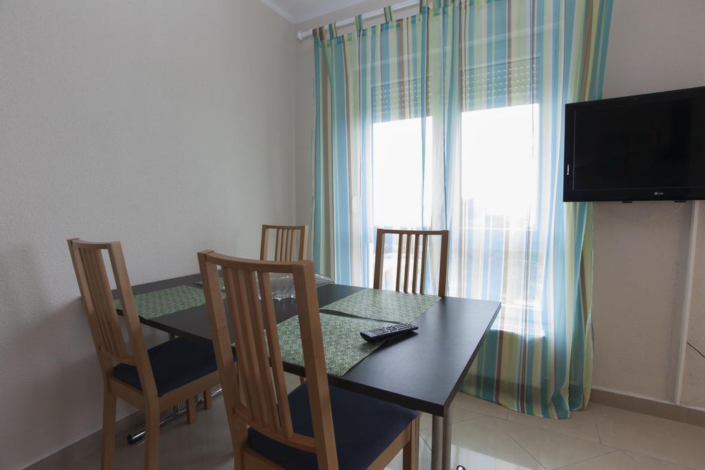 Apartments Damjanovic Makarska Ruang foto