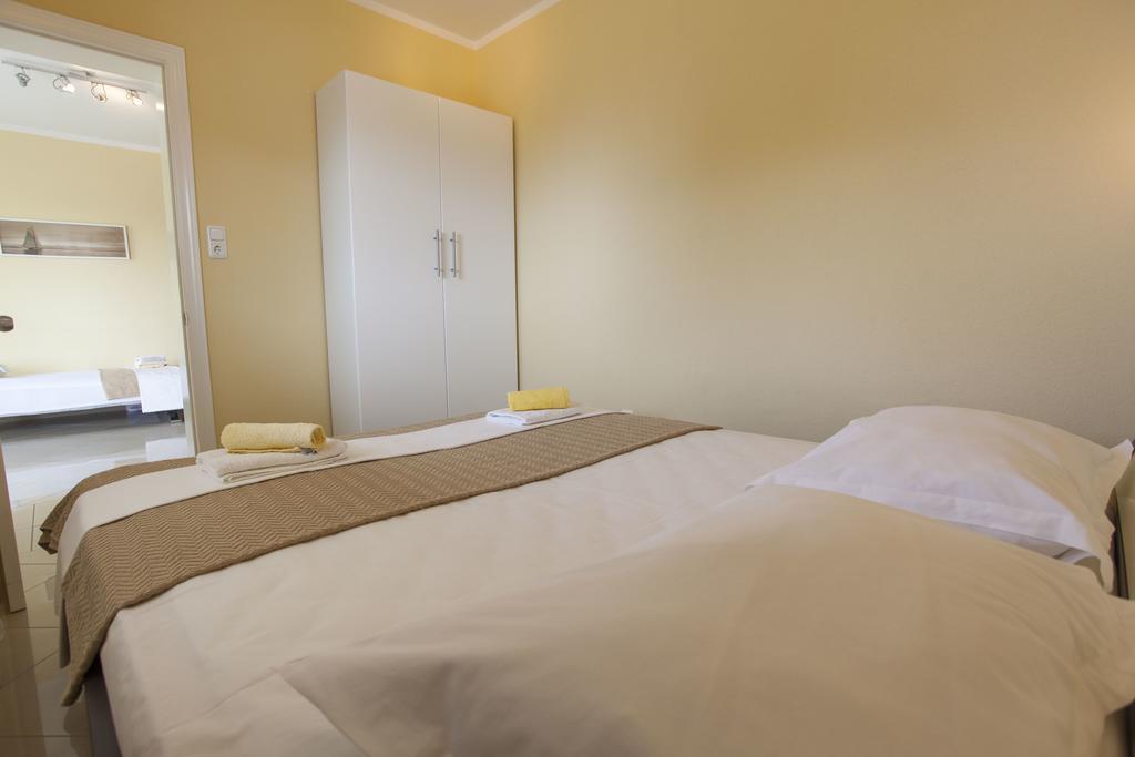 Apartments Damjanovic Makarska Bagian luar foto
