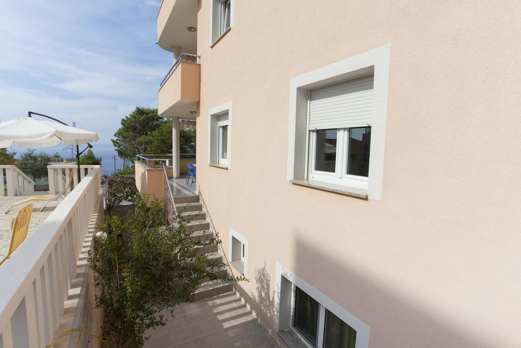 Apartments Damjanovic Makarska Bagian luar foto