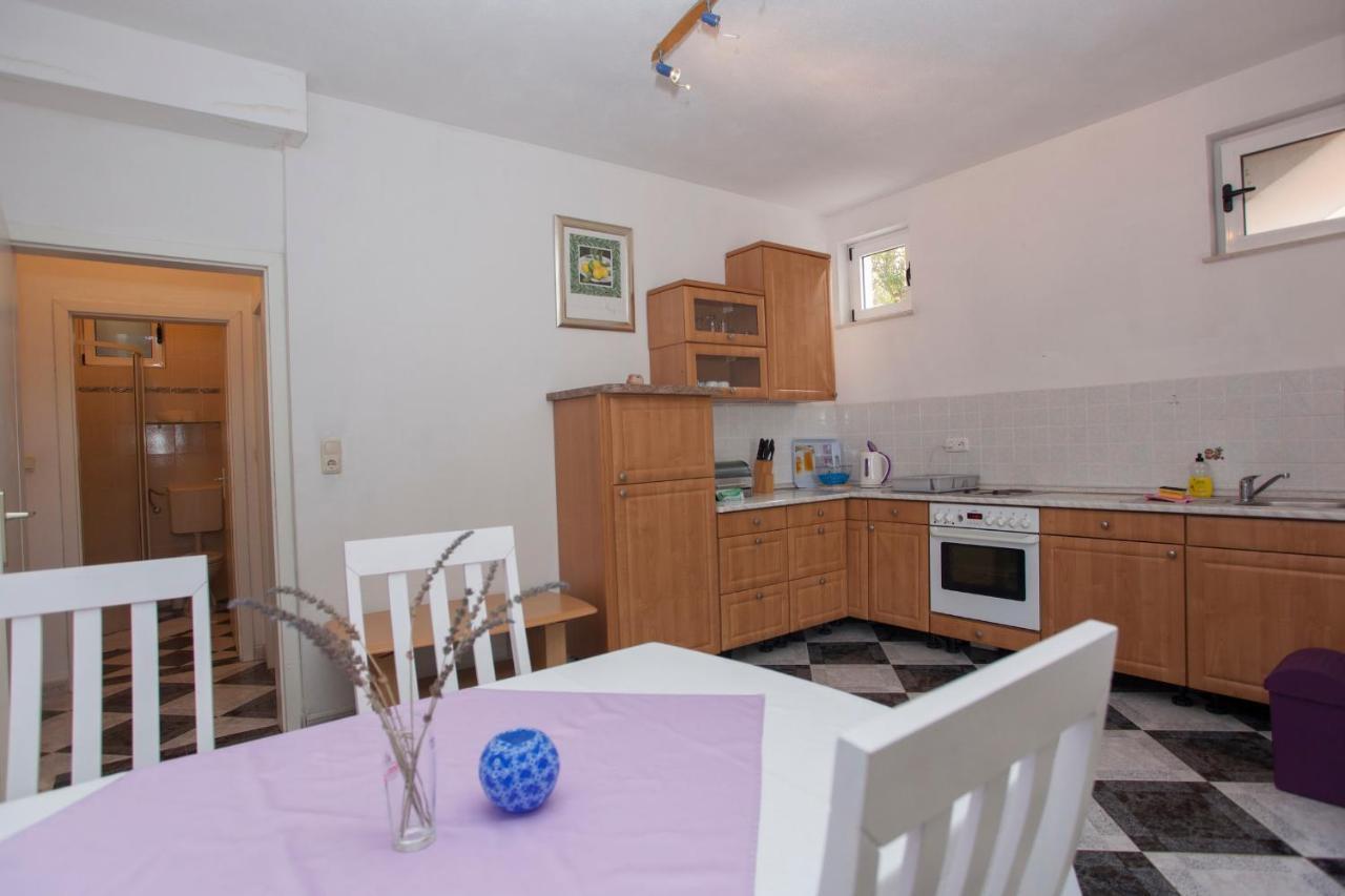 Apartments Damjanovic Makarska Bagian luar foto